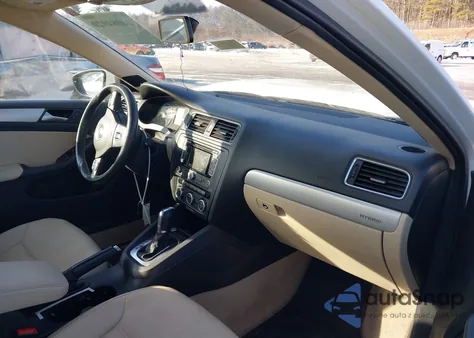 2014 Volkswagen Jetta Hybrid Sel Premium z USA, uszkodzony, nr VIN 3VW637AJ4EM292206